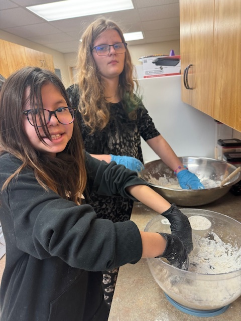 Bannock making1 todd routtu
